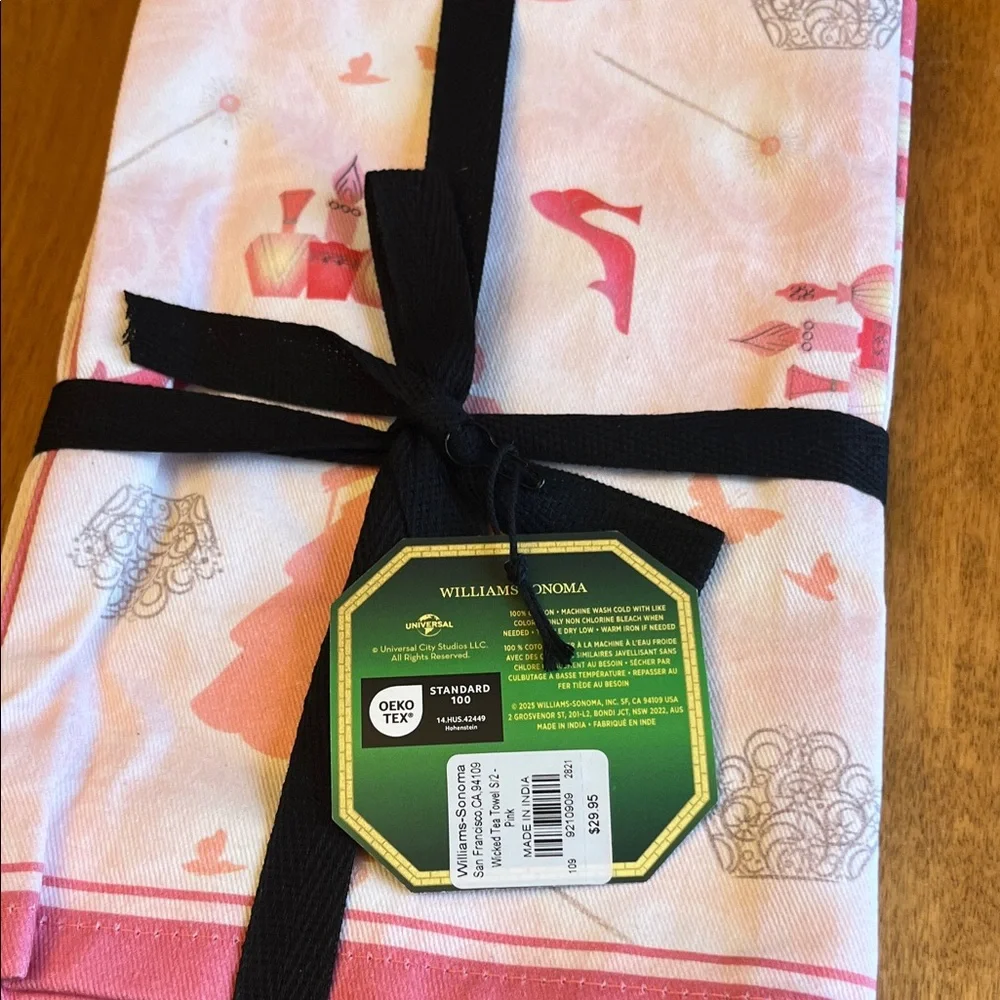 Williams Sonoma Pink and White Tea Towels